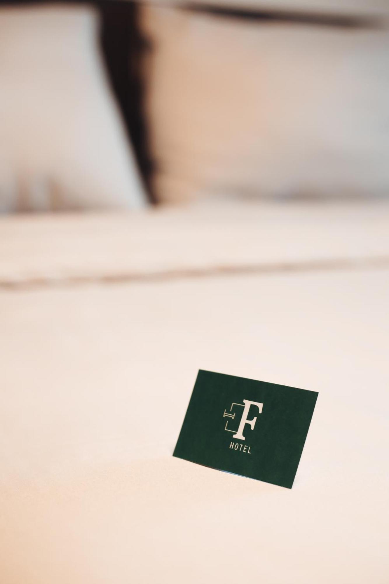 F Hotel 24H Check-In Hörsching Exteriör bild
